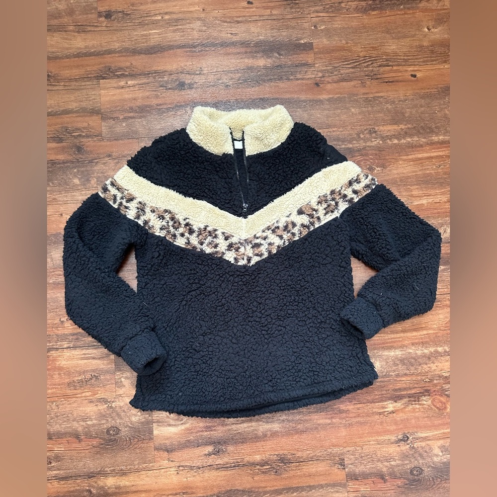 BKE Women’s Leopard Print Sherpa